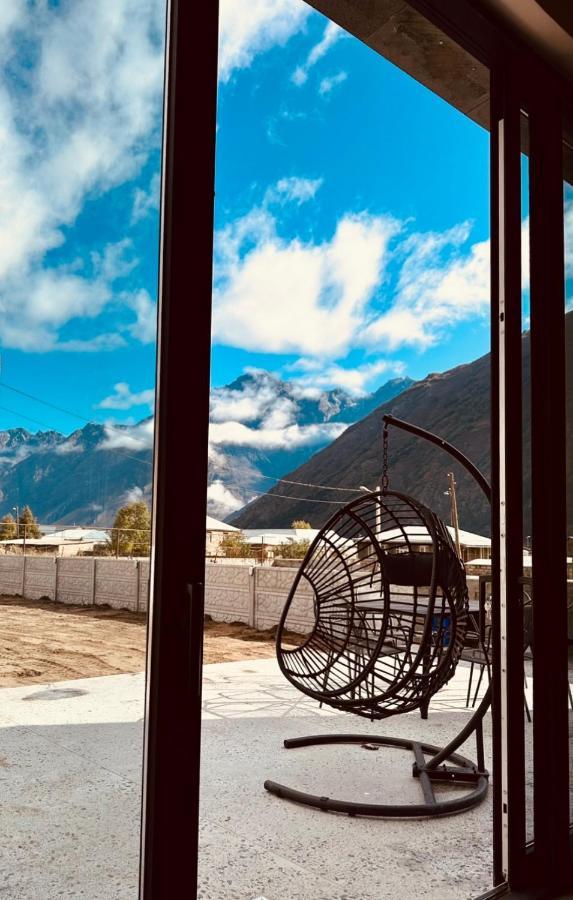 Alpine Escape Kazbegi Villa Bagian luar foto