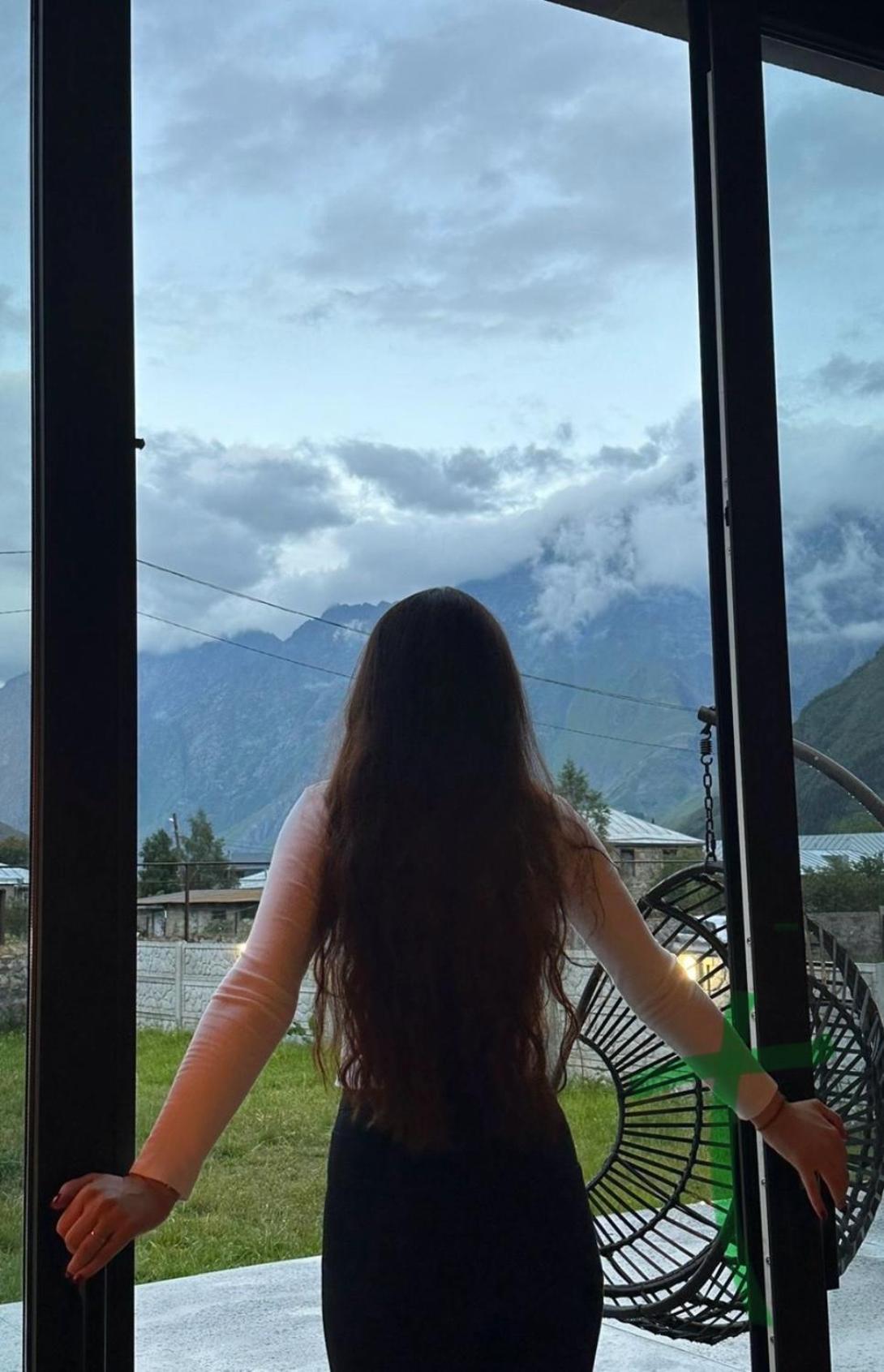 Alpine Escape Kazbegi Villa Bagian luar foto