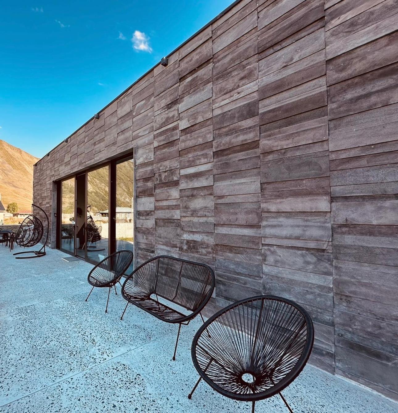 Alpine Escape Kazbegi Villa Bagian luar foto